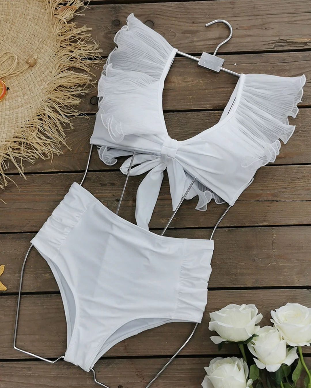 biquini-sonya-branco-com-babado-conjunto-uebecom-4