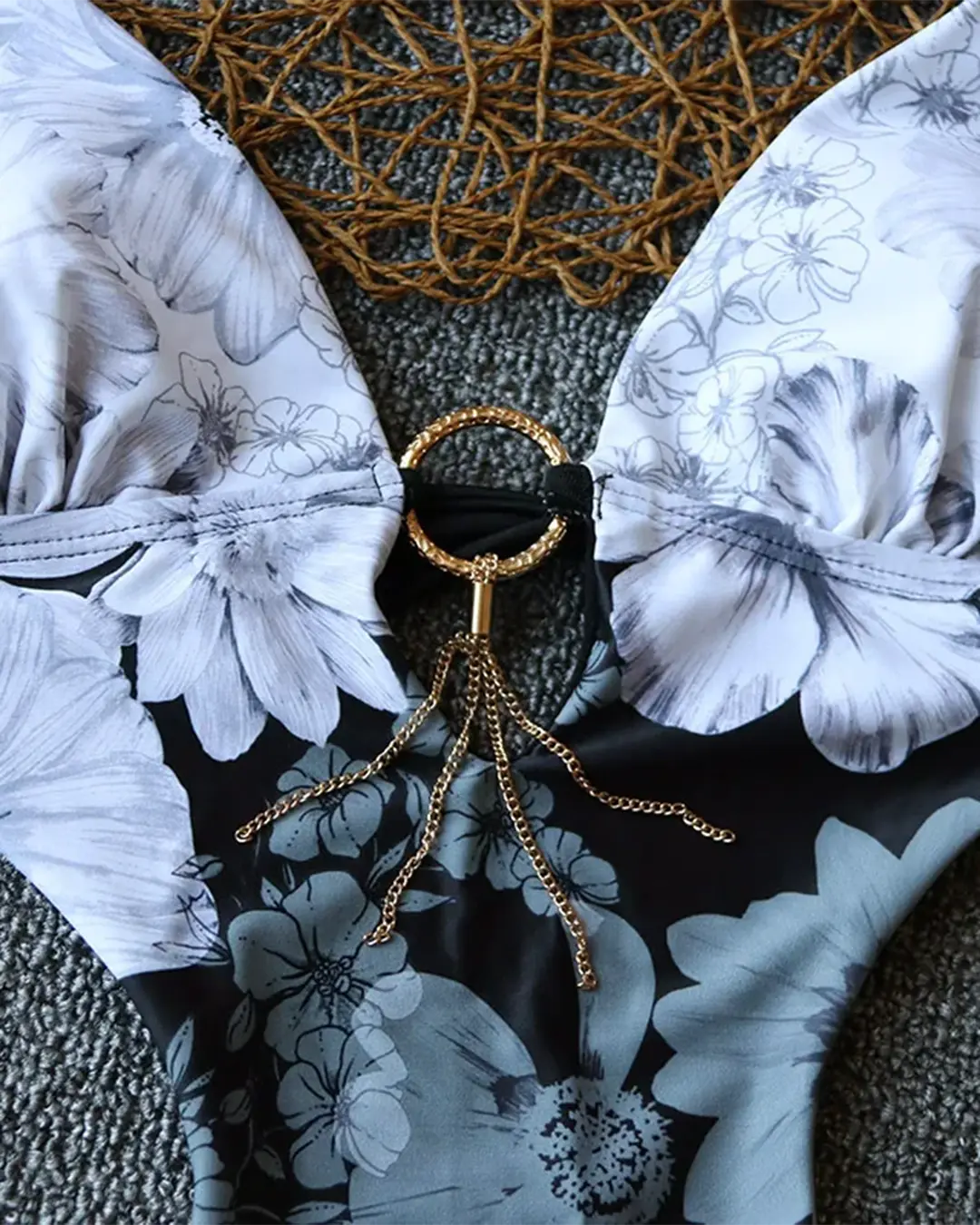 maio-juliana-sem-costas-animal-print-branco-detalhe-uebecom-5