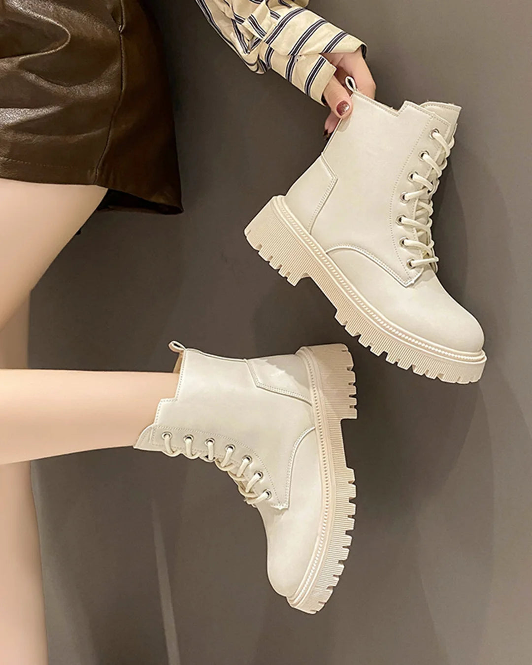 bota-coturno-forrada-inverno-emily-uebecom-10