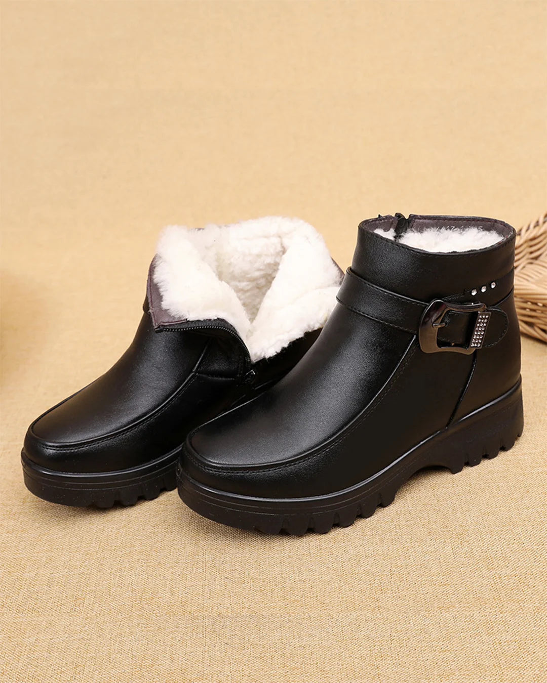 bota-de-couro-forrada-de-inverno-impermeavel-termica-quente-leve-rita-uebecom-1