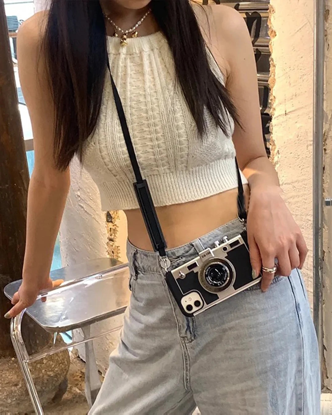 capa-de-celular-emily-in-paris-camera-uebecom-10