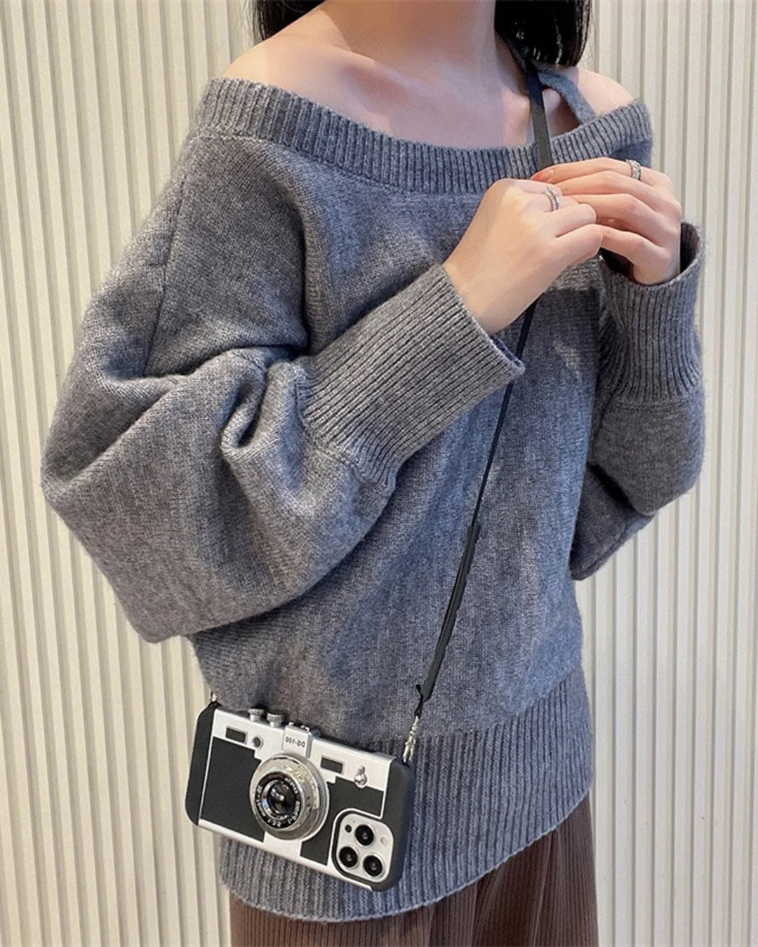 capa-de-celular-emily-in-paris-camera-uebecom-7